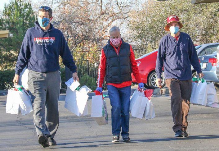 Flsom Athletic Association - Senior Holidy Gift Bag Program 2020